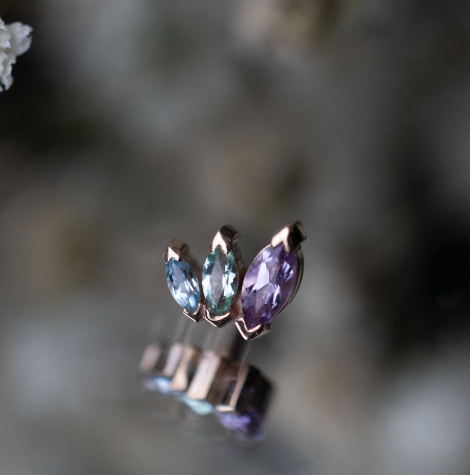 14/12ga Threaded Tiny French Kiss - 5x4mm, Gem: Graduating to the Left - Swiss Blue Topaz, Mint Beryl &amp; Light Amethyst, Material: RG