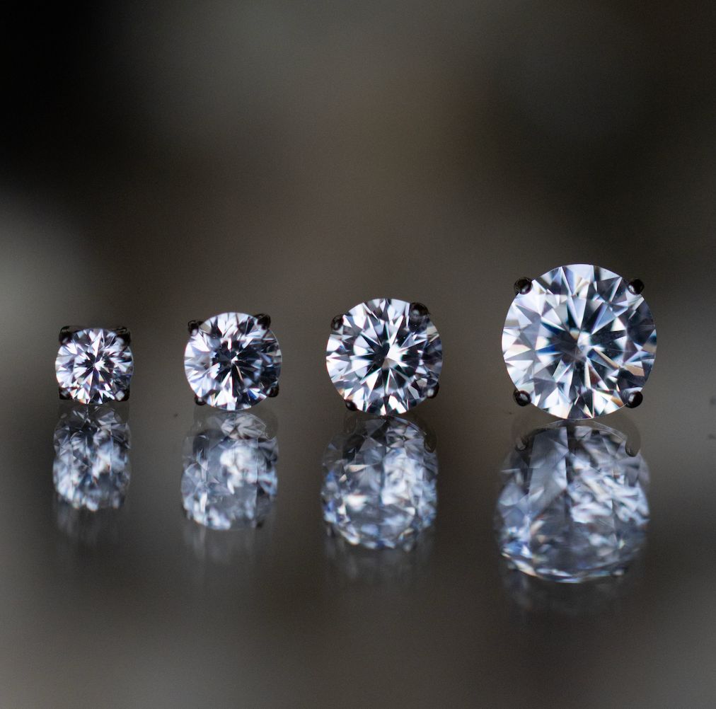 Titanium Threadless Tiffany End, Gem: White CZ, Size: 2mm