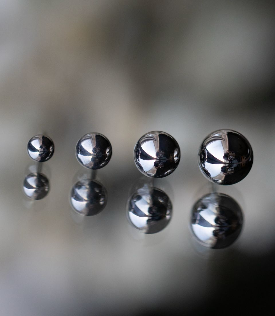 Titanium Threadless Ball, Size: 5/32in