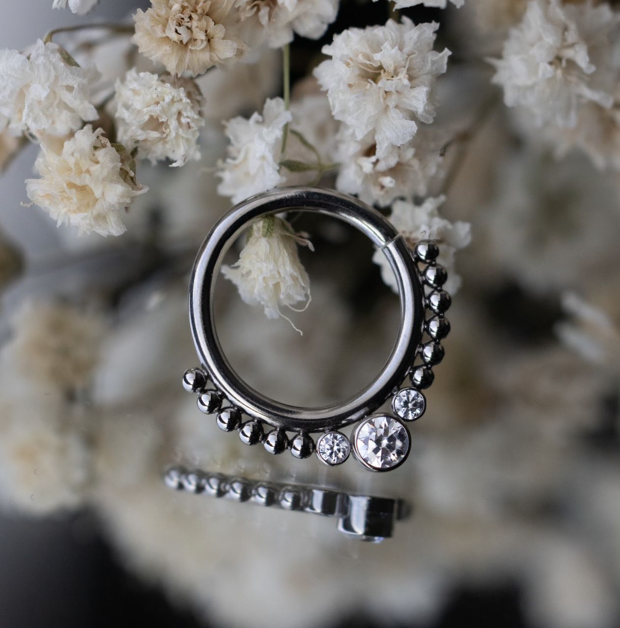 Samaya Niobium Seam Ring, Diameter: 5/16in, Gem: White CZ