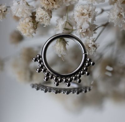 Talia Niobium Seam Ring