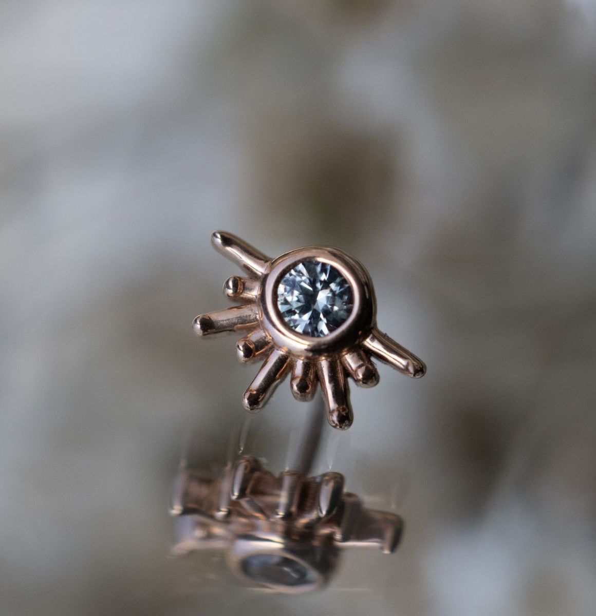 Threadless Live to Tell - 6.5mm with 2mm Gem, Gem: Grey Sapphire, Material: RG