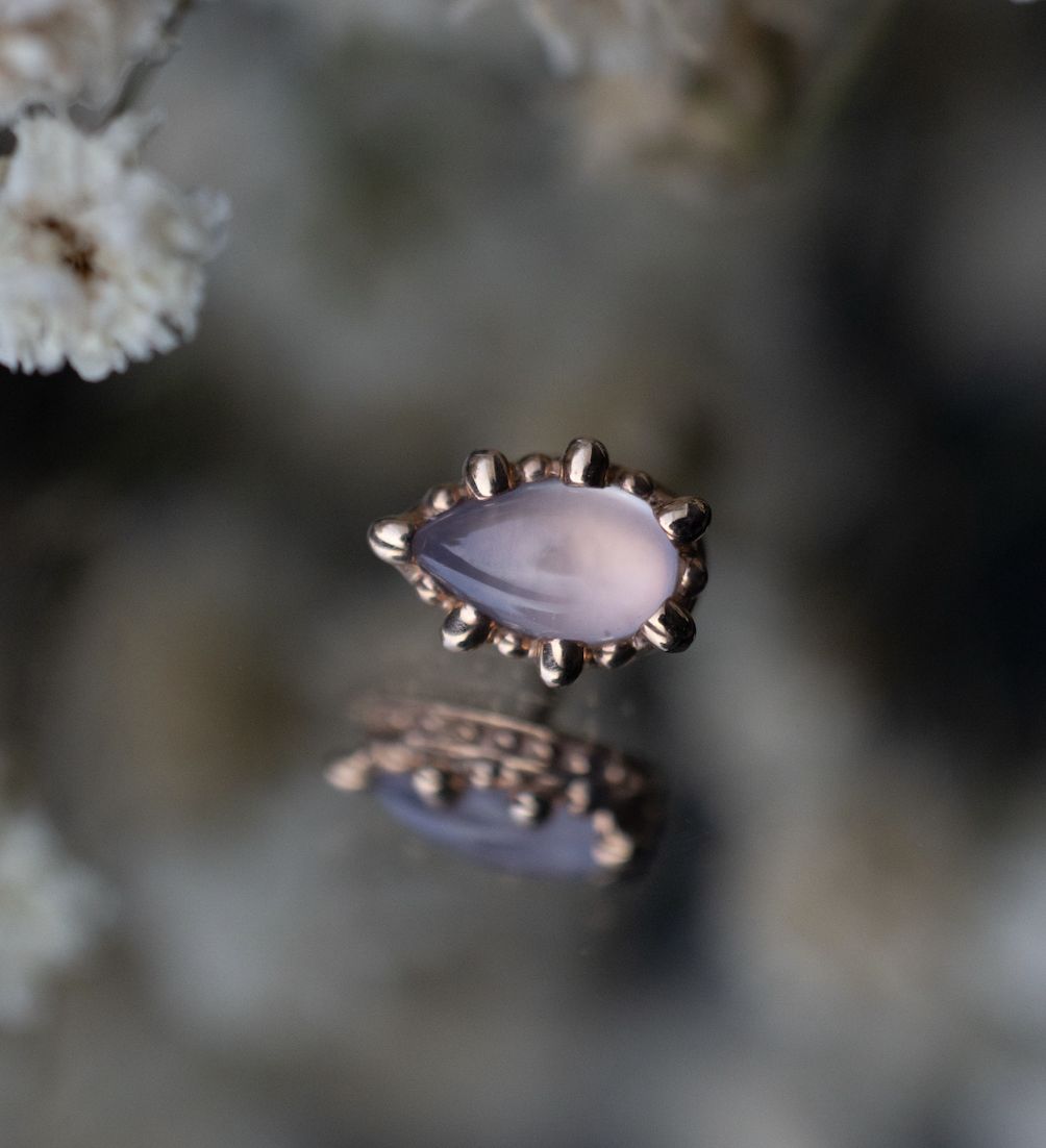 18/16ga Threaded Cabochon Pear Crown -5x3mm, Gem: Lavender Chalcedony, Material: RG