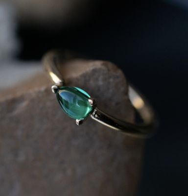 Pear V-Prong Fixed Ring - 3x2mm Gem