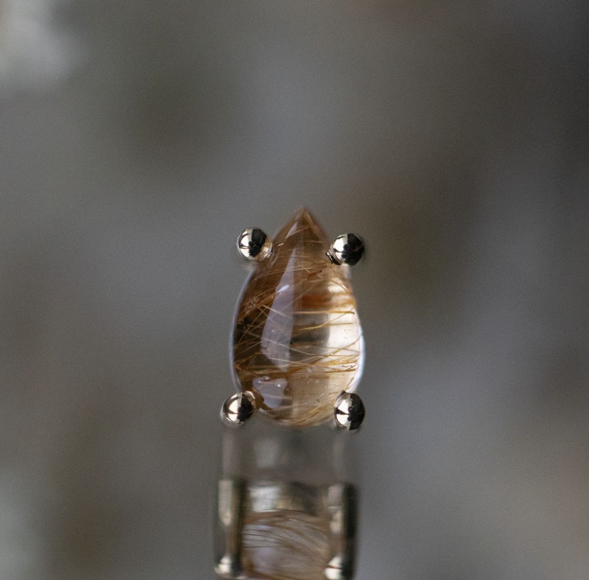 Threadless Pear Cabochon 4-Prong