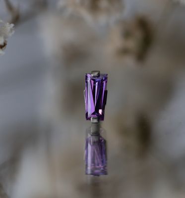 Titanium Threadless Tapered Baguette - 4mm