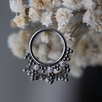 Vanita Niobium Seam Ring