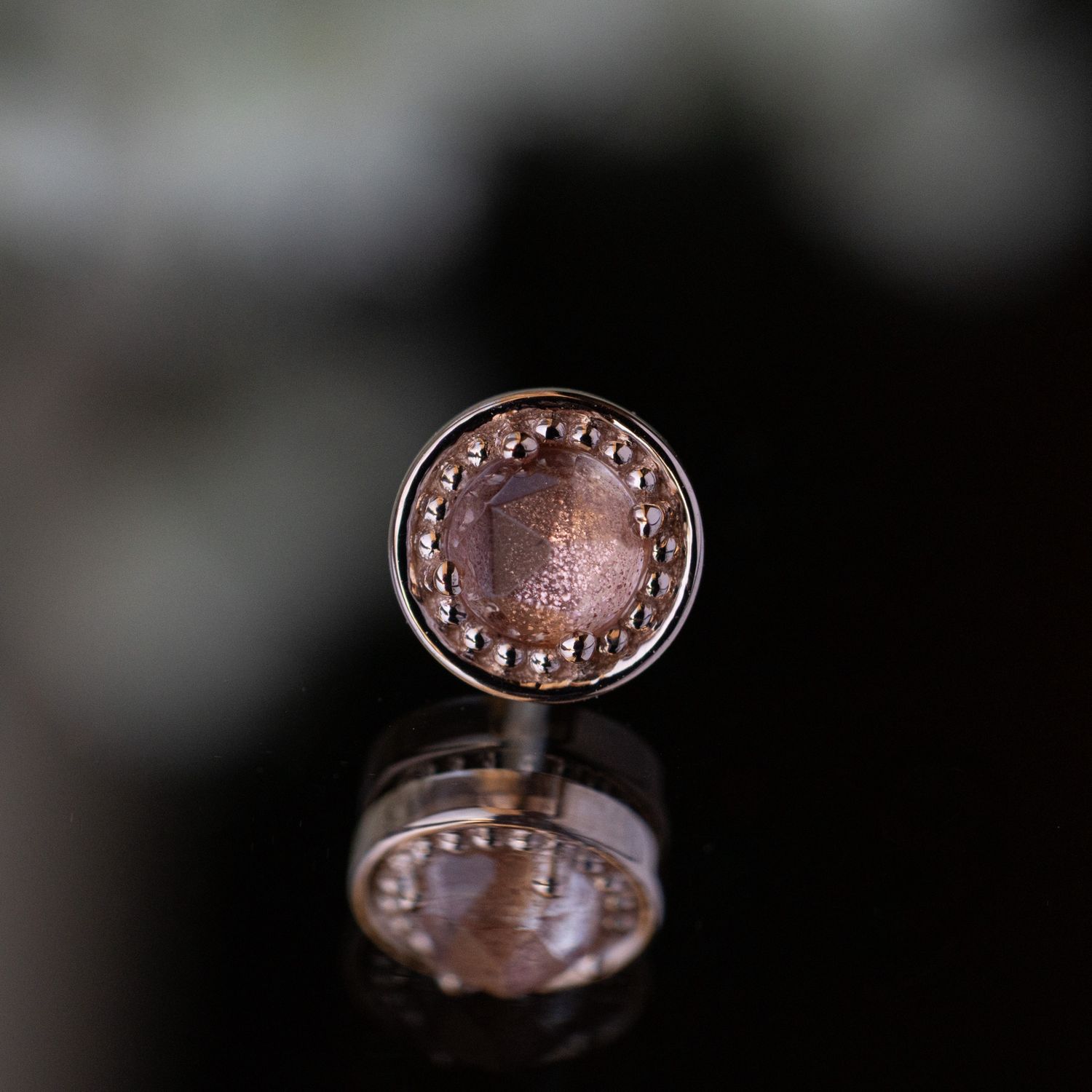 Threadless Millgrain Prong - 5mm, Gem: Rose Cut Oregon Sunstone, Material: RG