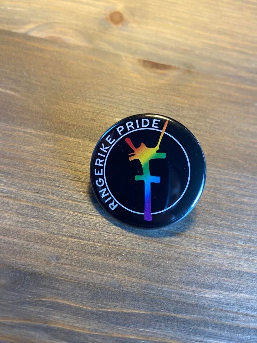 Svart RP button, anno 2023