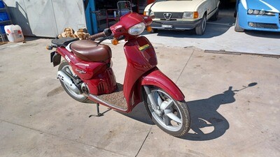 APRILIA SCARABEO 50 BORDEAUX