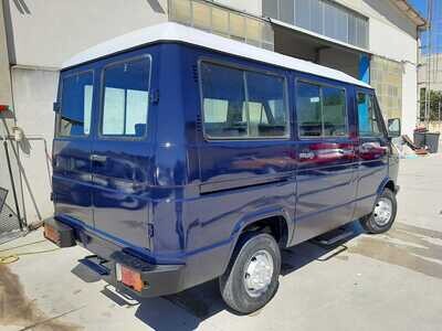 ALFA ROMEO AR8 VETRATO BLU