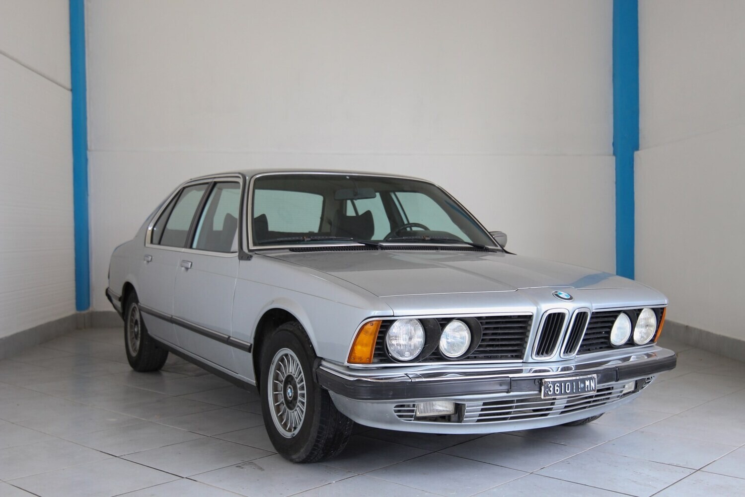 BMW 728 GRIGIO CHIARO