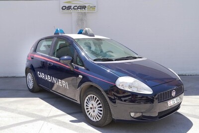 FIAT GRANDE PUNTO CARABINIERI