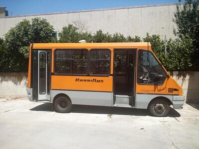 IVECO SCUOLA BUS ARANCIONE