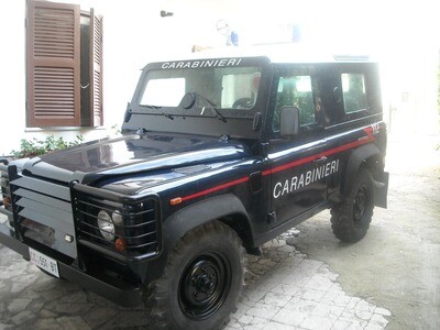 LAND ROVER DEFENDER CARABINIERI BLINDATO
