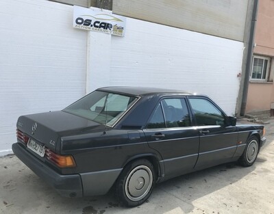 MERCEDES BENZ 190E