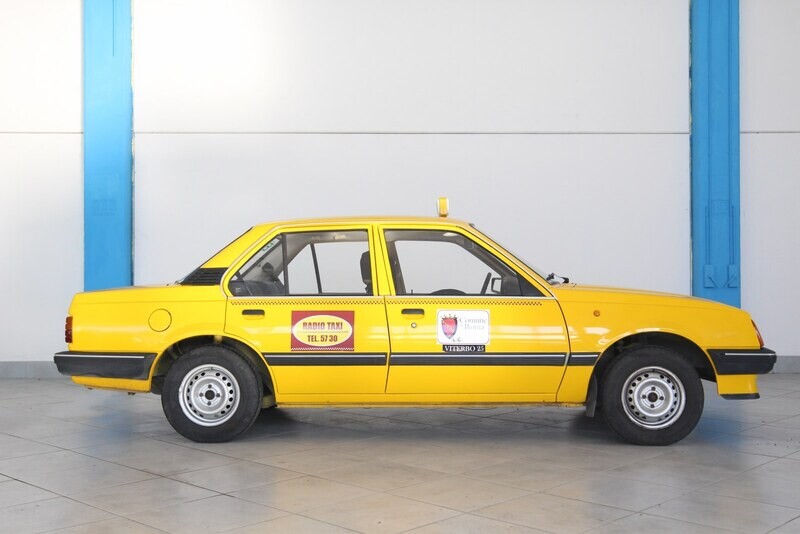 OPEL ASCONA TAXI