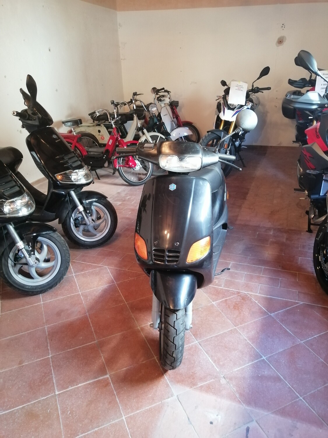 PIAGGIO ZIP NERO