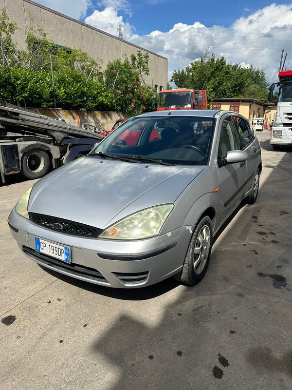 FORD FOCUS GRIGIA