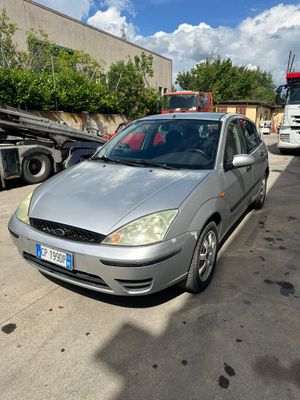 FORD FOCUS GRIGIA