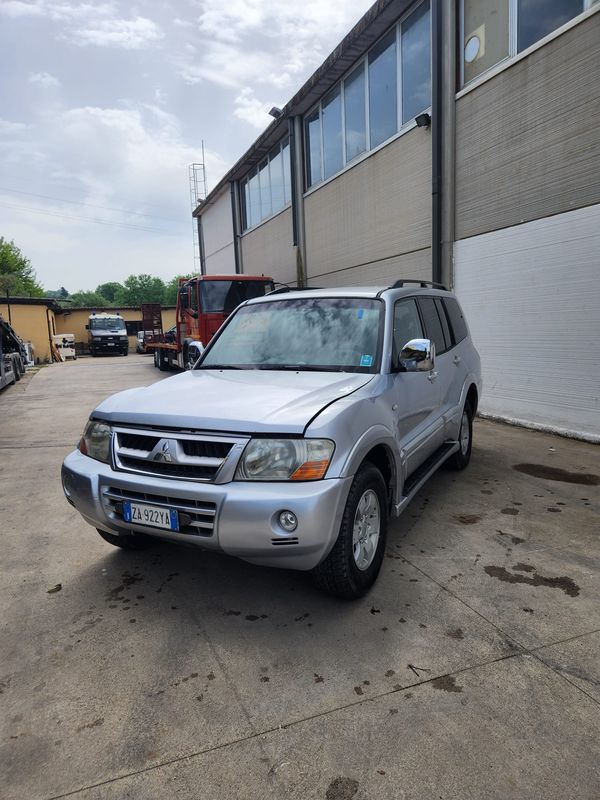 MITSUBISHI PAJERO V60 GRIGIO