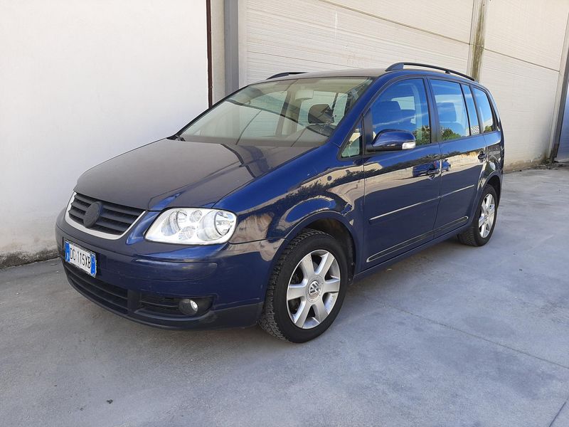 VOLKSWAGEN TOURAN BLU