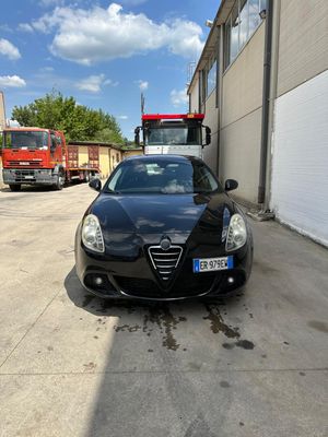 ALFA ROMEO GIULIETTA NERA