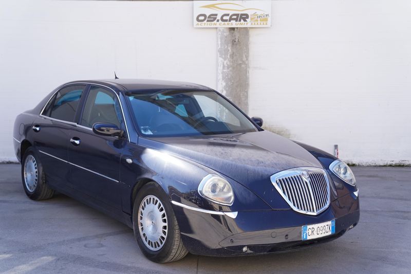 LANCIA THESIS BLU