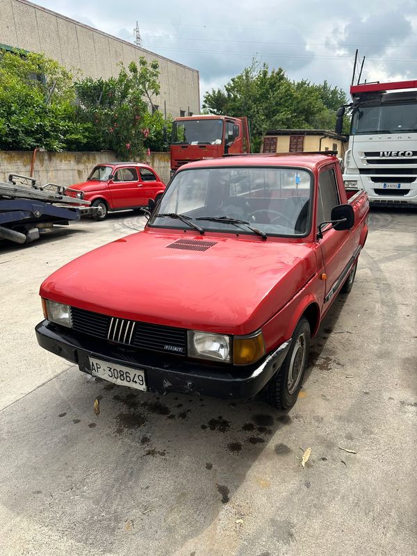 FIAT FIORINO 147A ROSSO