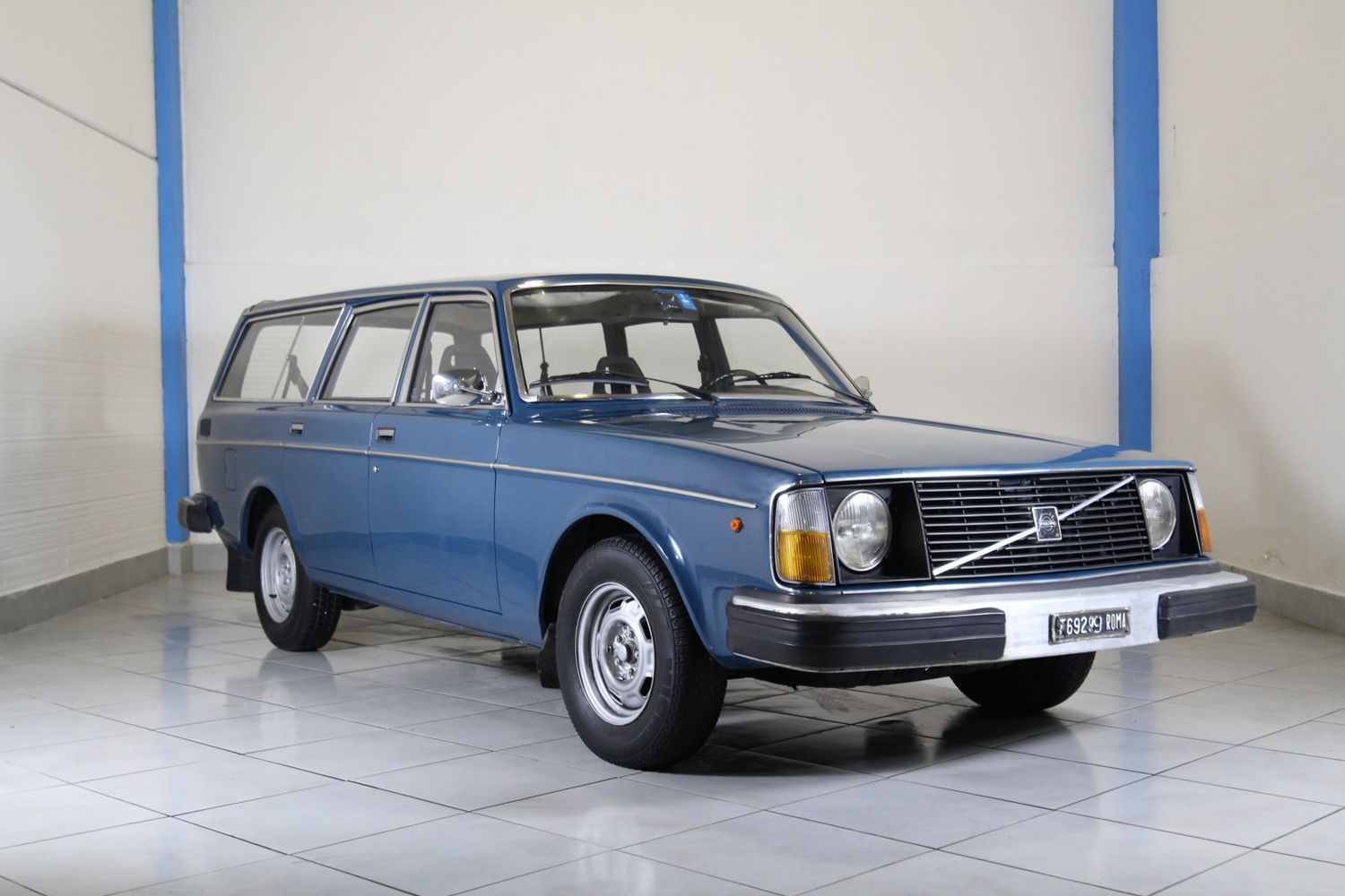 VOLVO 245 DL BLU
