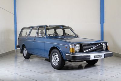 VOLVO 245 DL BLU