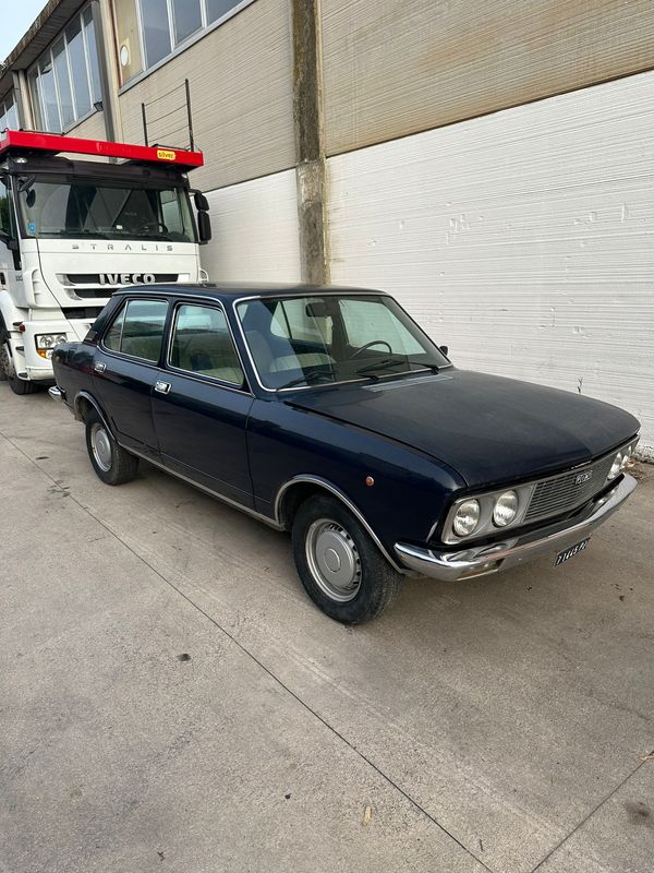FIAT 132 BLU