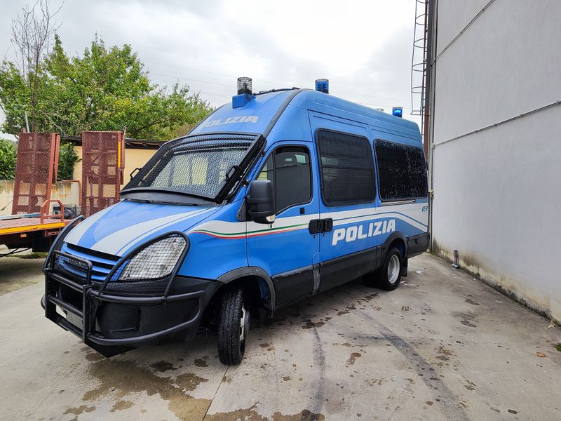 IVECO DAILY MK4 PASSO CORTO POLIZIA