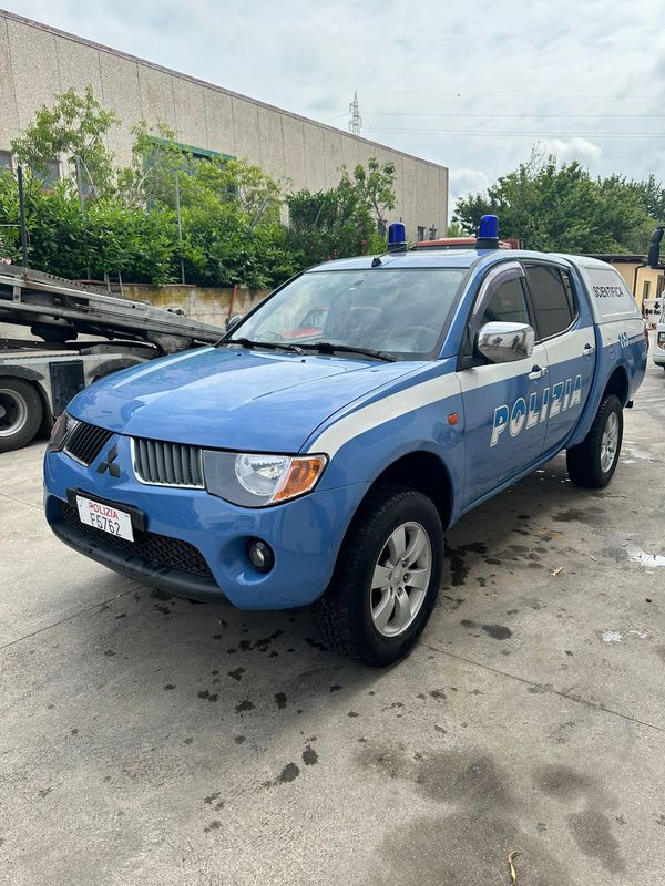 MITSUBISHI L200 POLIZIA SCIENTIFICA/ARTIFICIERI