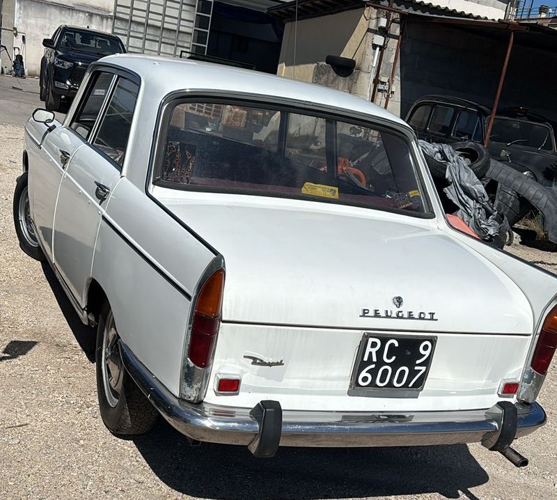PEUGEOT 404