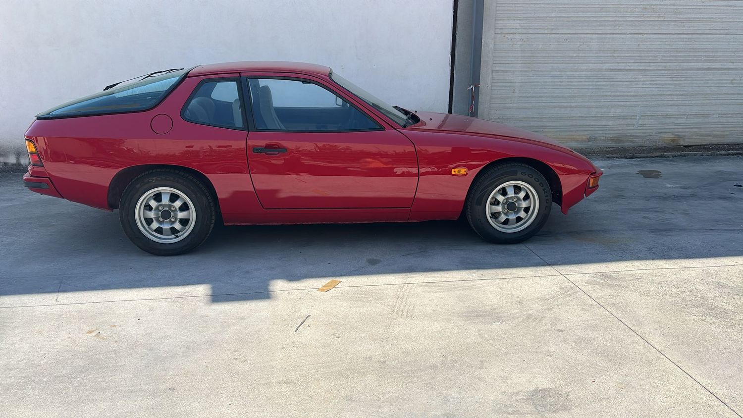 PORSCHE 924