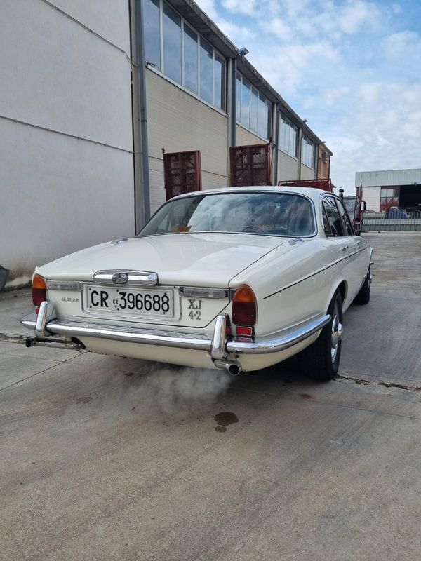 JAGUAR XJ6