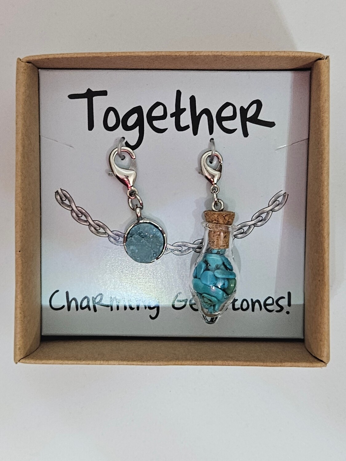 Together Charming Gemstones, Edelstenen: Chrysocolla en Aqua aura