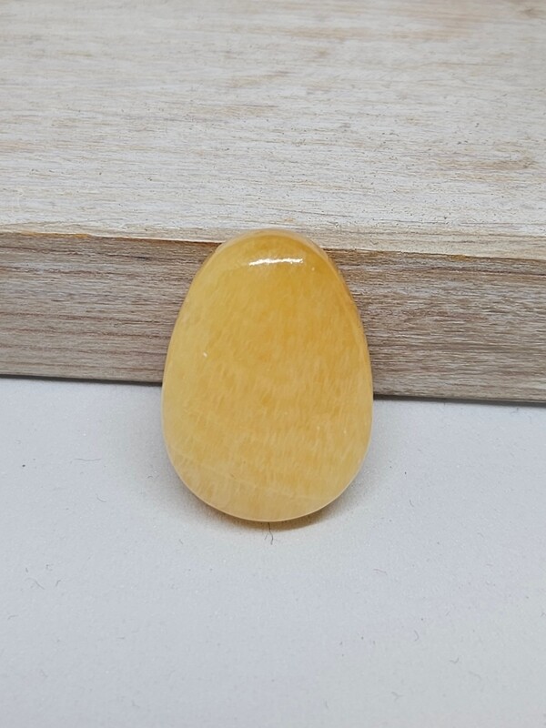Hanger Gele Calciet