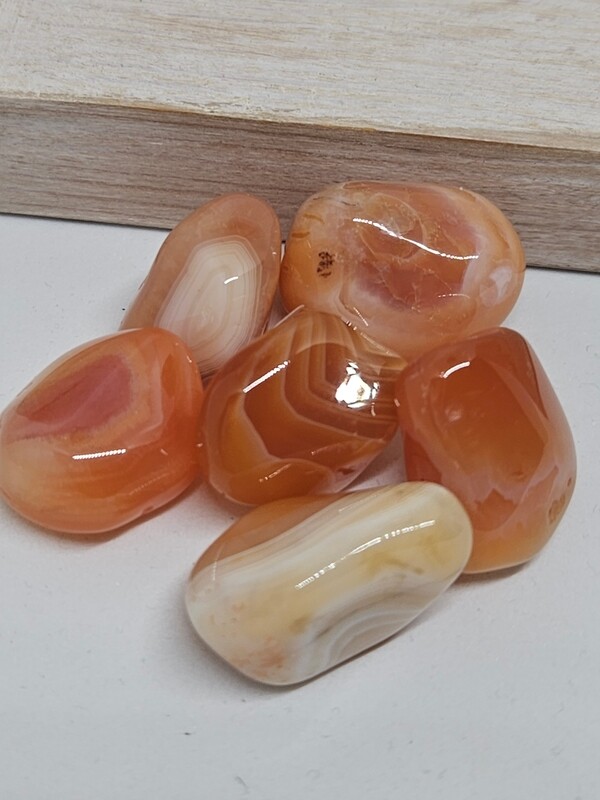 Knuffelsteen Oranje Calcedoon