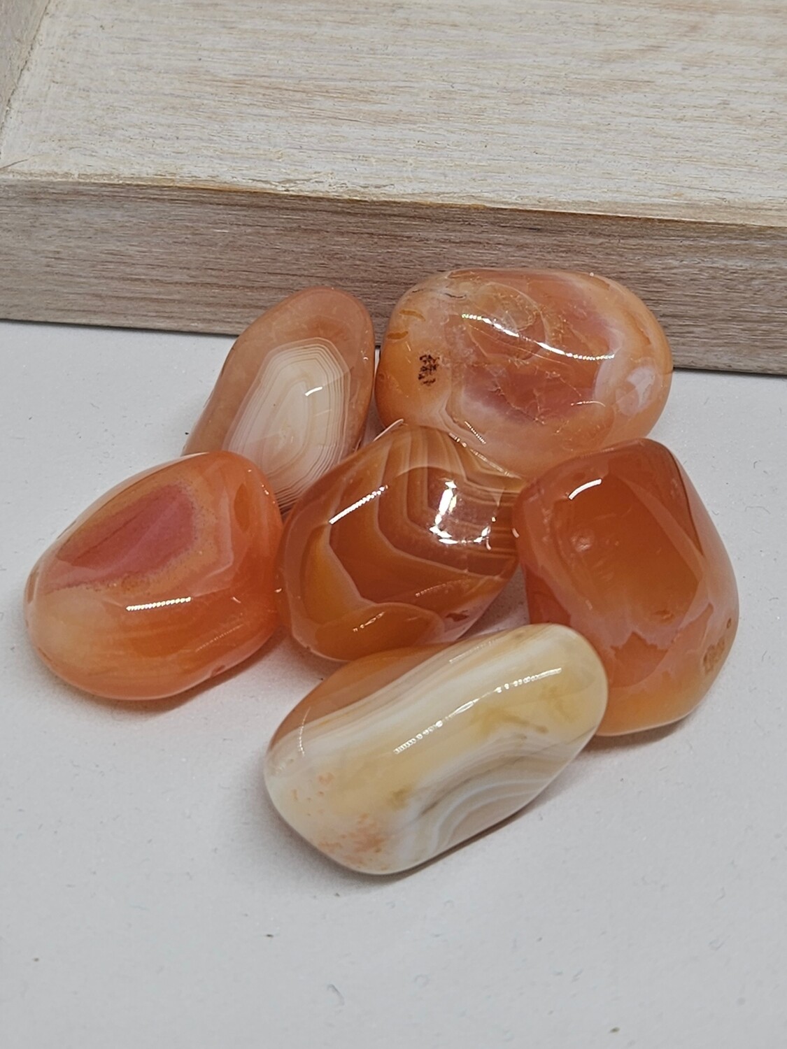 Knuffelsteen Oranje Calcedoon, Soorten: 1