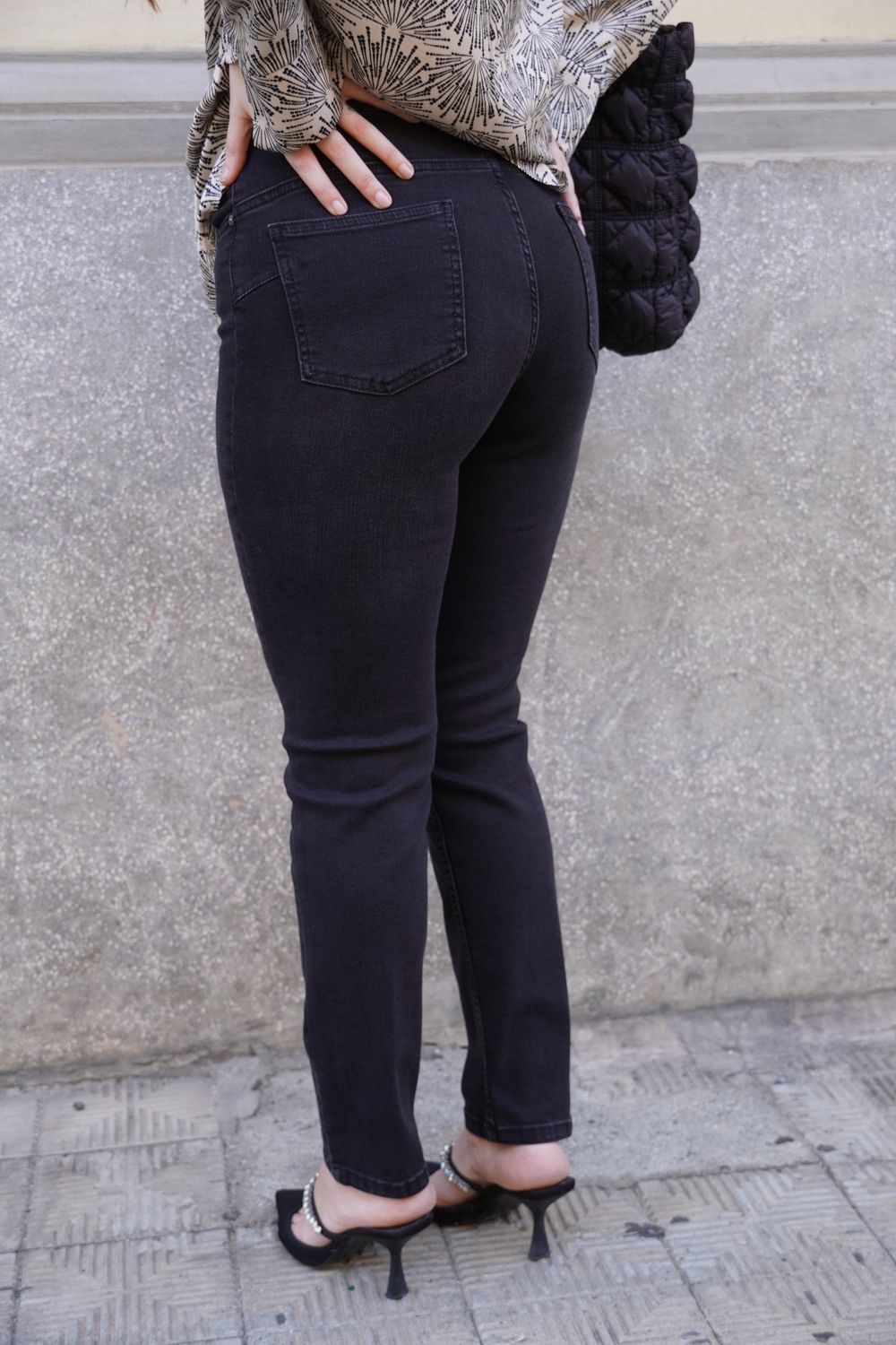 jeans con zip Carla Ferroni 21908
