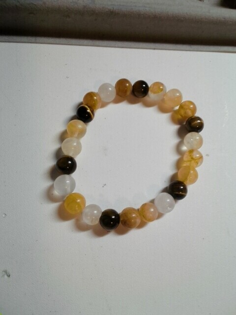 Golden healer and tiger&#39;s eye bracelet 