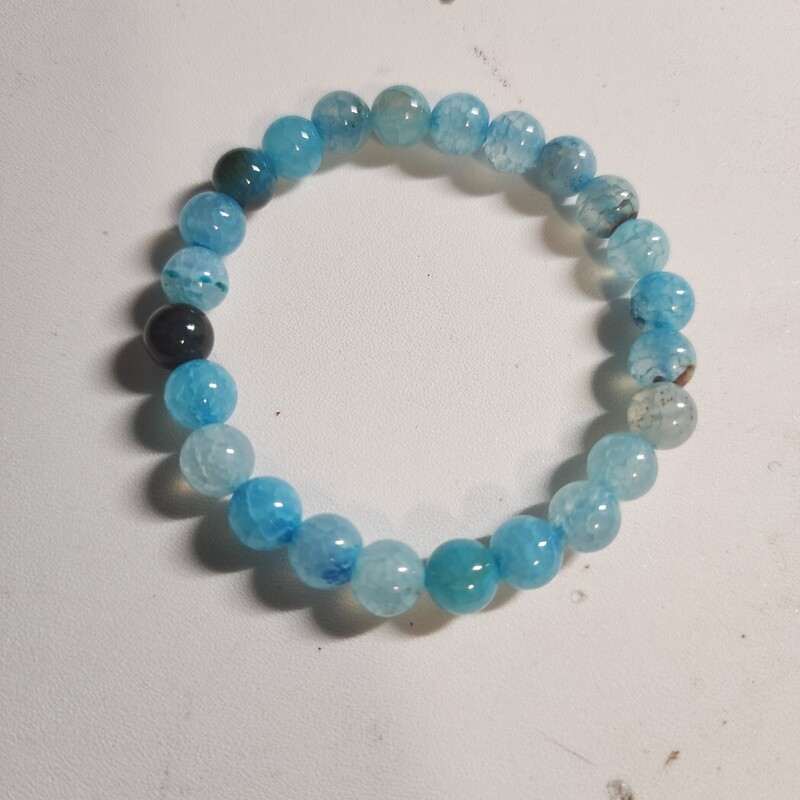 Cracked blue agate bracelet