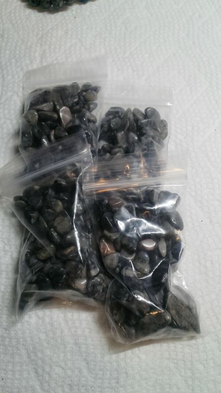 Rhyolite chips 