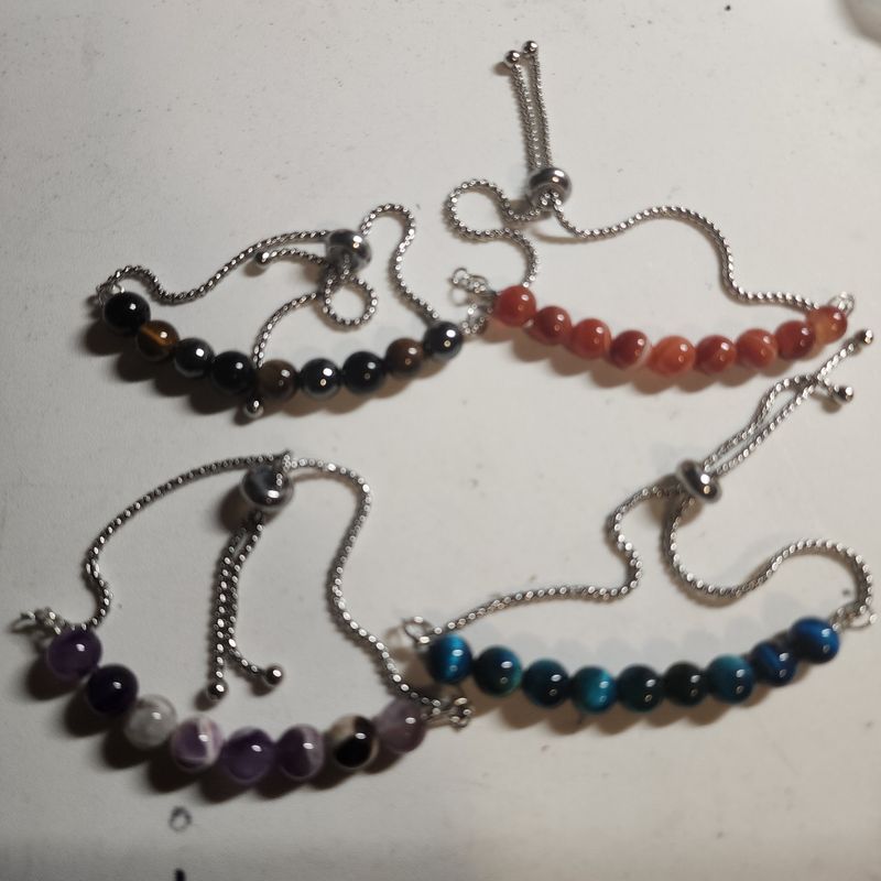 Adjustable bracelet