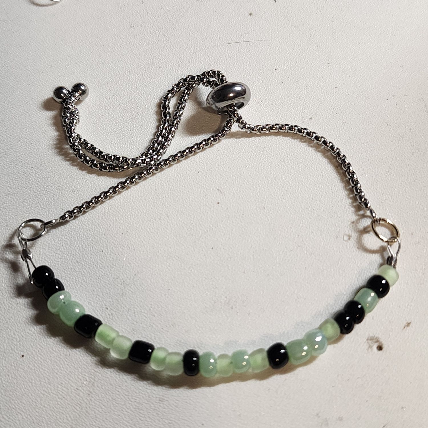 Seed bead adjustable bracelet