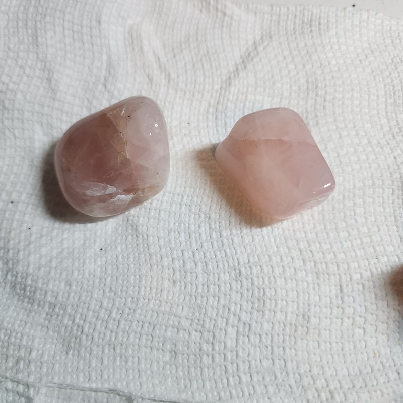 Rose quartz palm stone