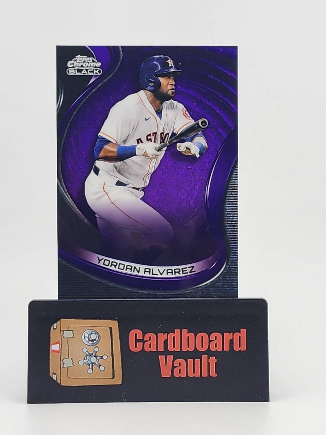 2022 Topps Chrome Black Yordan Alvarez #30 Purple Mini Diamond Refractor 131/150