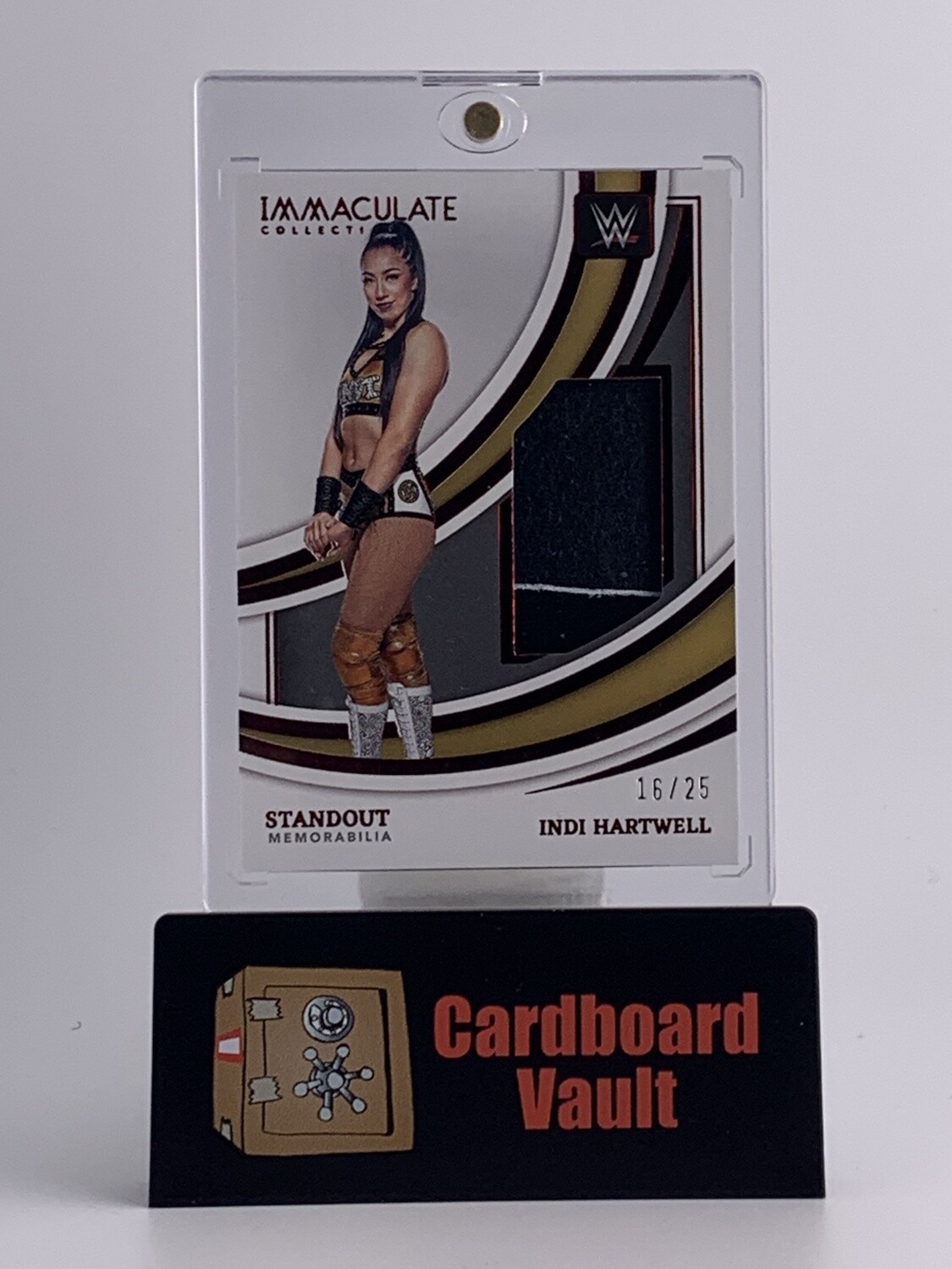 2022 Immaculate WWE Indi Hartwell Standout Memorabilia #SM-IHW 16/25